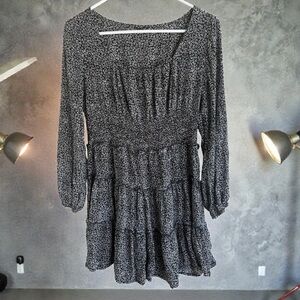 Women’s Black and White Smocked Tiered Mini Dress Long Sleeve Small